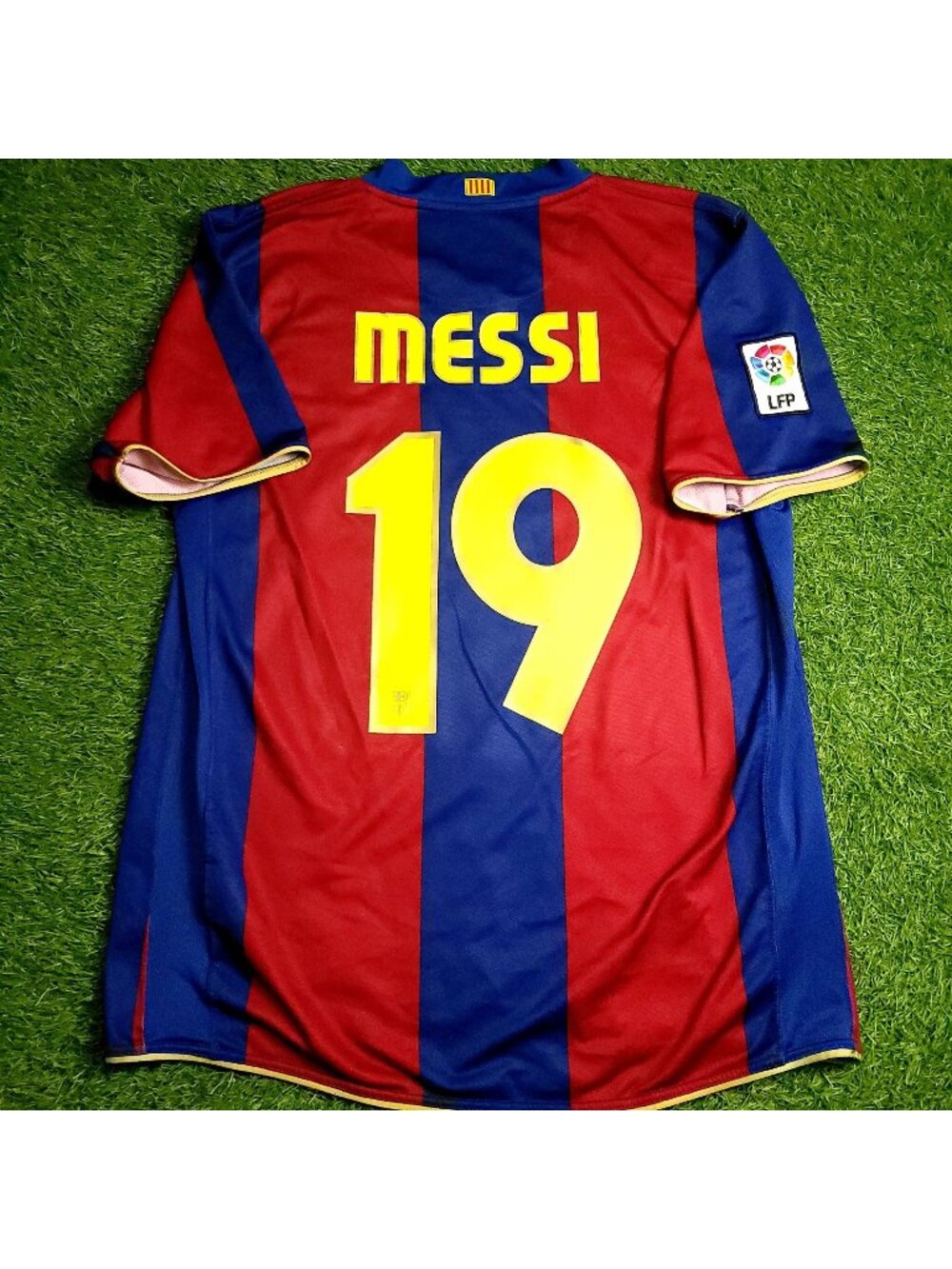 Messi Barcelona Anniversary 2007 2008 Soccer Jersey L SKU# 237741-655